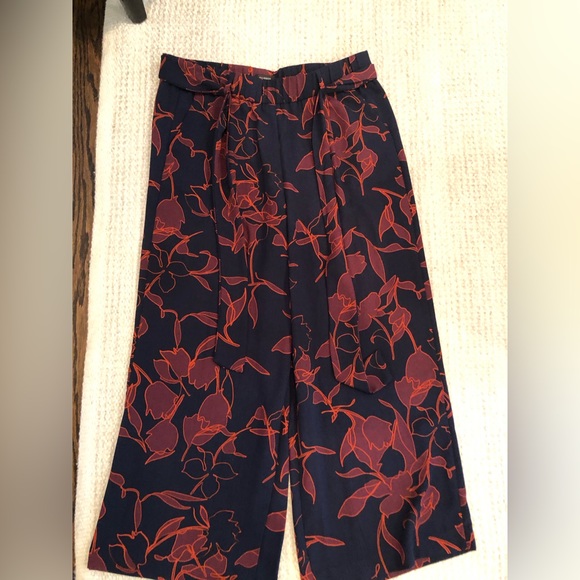 Halogen Floral Wide Leg Cropped Culotte Pant - Picture 1 of 5